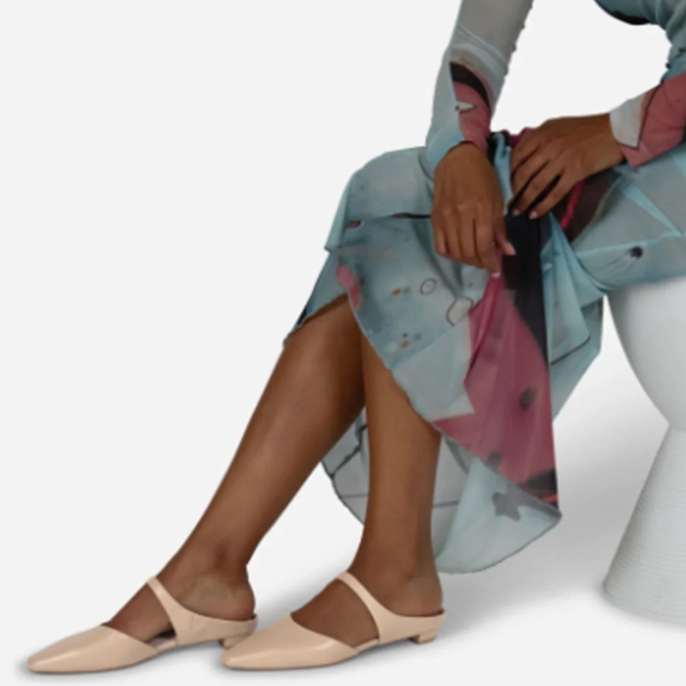 INTENTIONALLY BLANK Cream Minimalist Flats - never worn